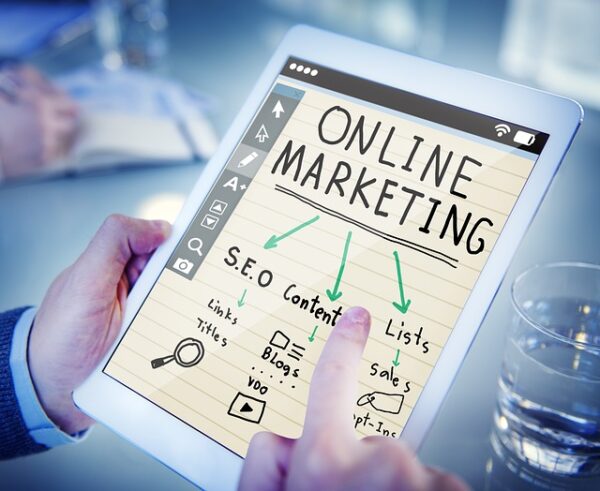Corso di Web Marketing "Definizione del piano di marketing, organizzazione delle vendite e sviluppo dell'applicazione e-business" (Ada Uc 868-869-894)